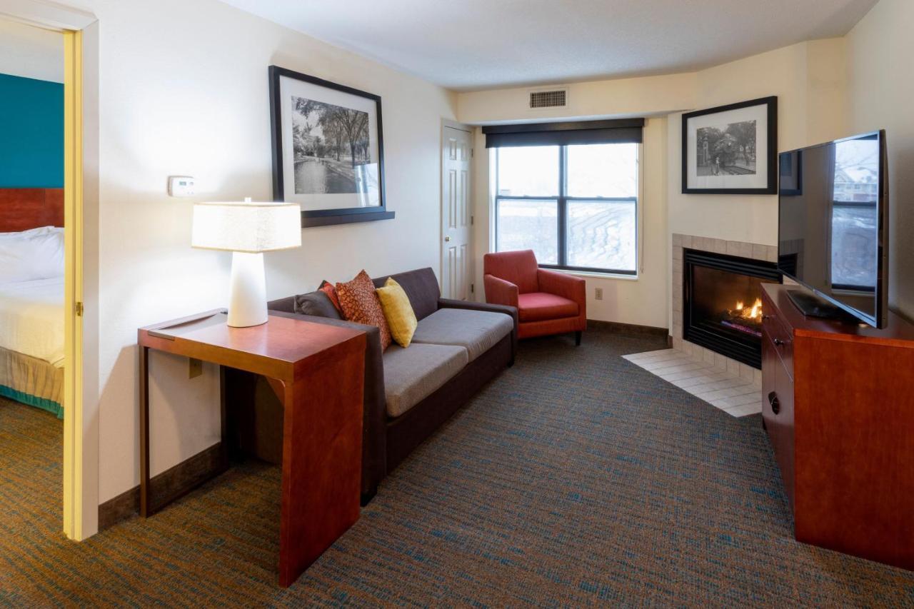 Residence Inn Minneapolis St. Paul/Roseville Dış mekan fotoğraf